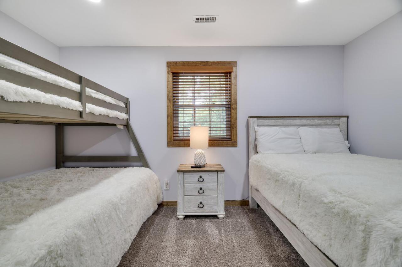 Whiskey Pines Retreat! Single Level Home, Outdoor Firepit, Ac, Bbq! Sleeps 9 In Lake Harmony! Exterior foto