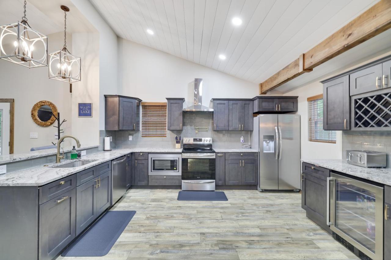 Whiskey Pines Retreat! Single Level Home, Outdoor Firepit, Ac, Bbq! Sleeps 9 In Lake Harmony! Exterior foto
