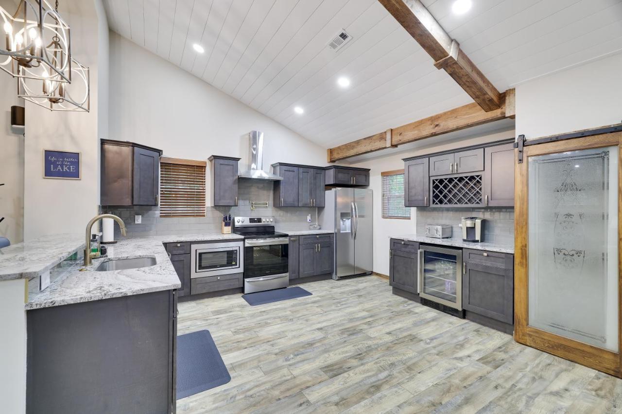 Whiskey Pines Retreat! Single Level Home, Outdoor Firepit, Ac, Bbq! Sleeps 9 In Lake Harmony! Exterior foto